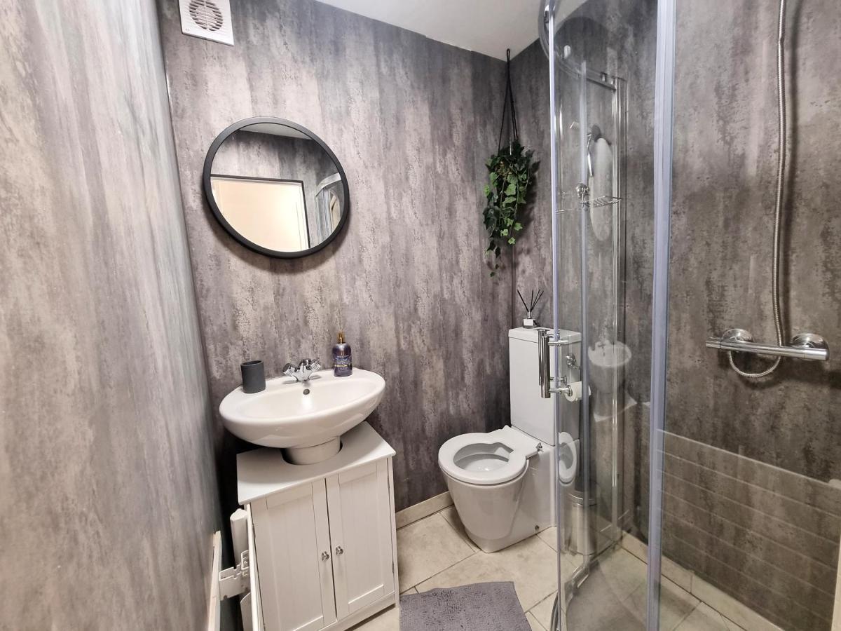 Cosy Apartment Nearby Train Station! Watford  Exterior foto
